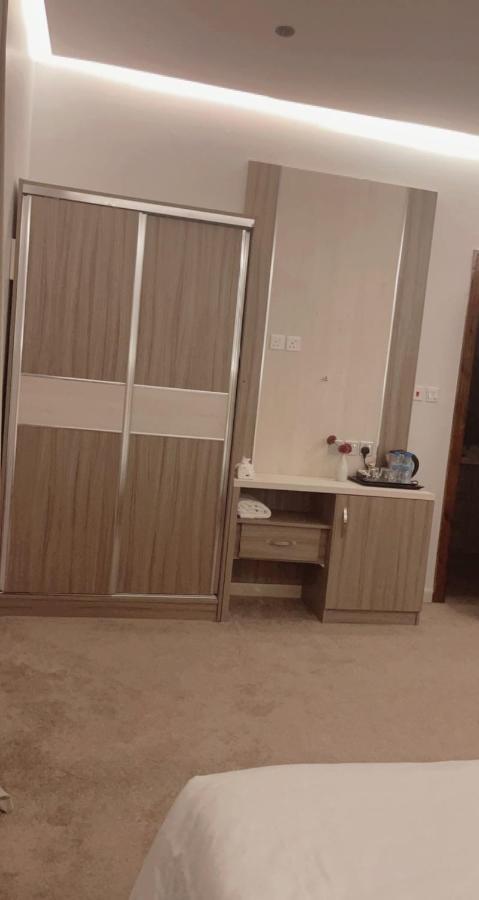 Queen Hotel العلا المظهر الخارجي الصورة